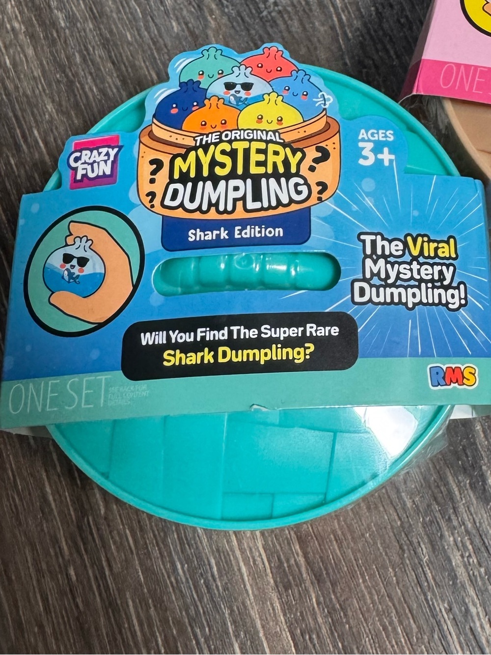 RMS Shark Edition Dumpling NWT